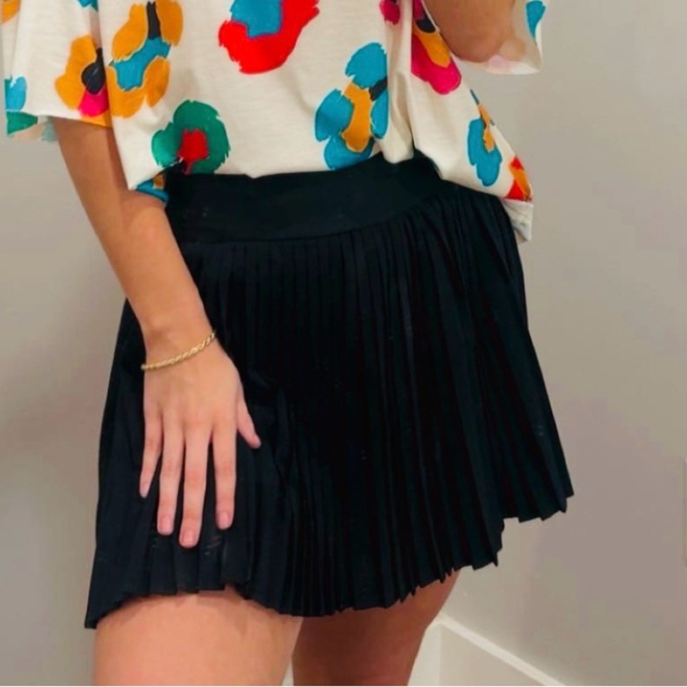 Elegant Black Pleated Skort